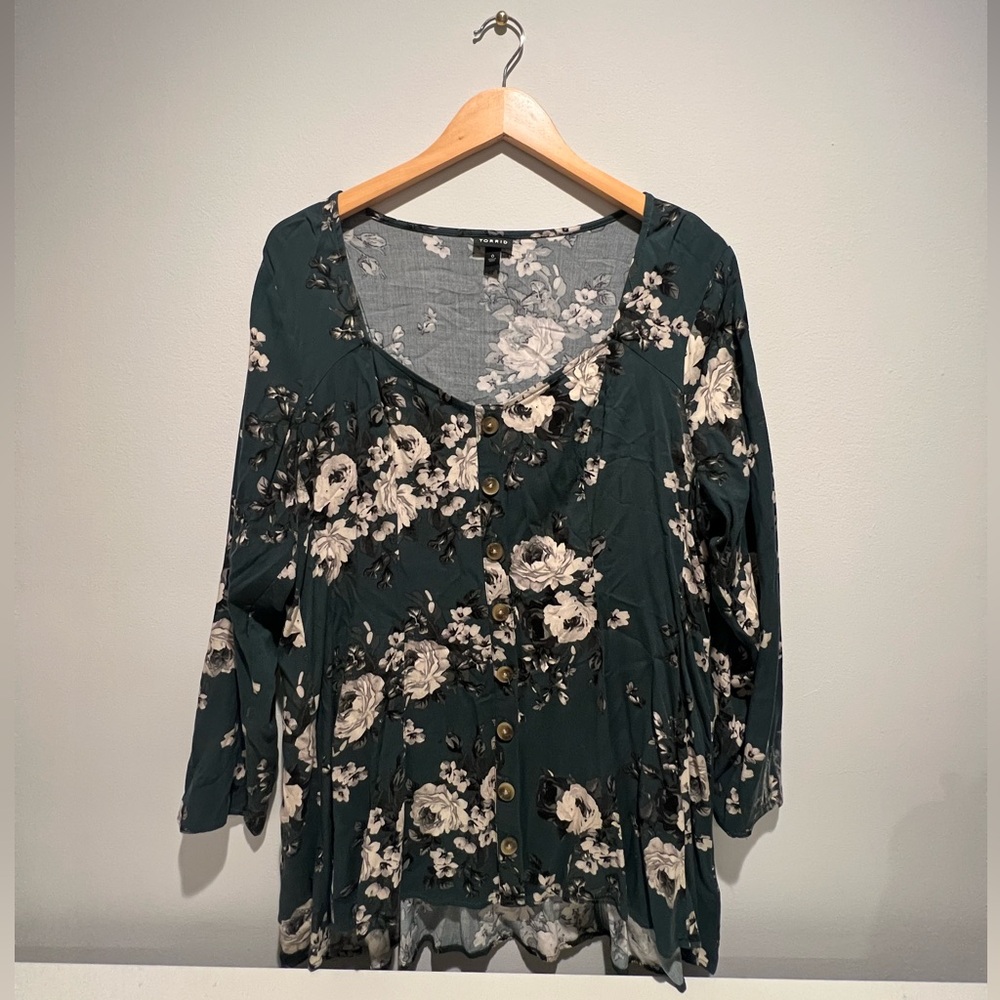 TORRID!! Fit and Flare Top! Very Lightly Worn.